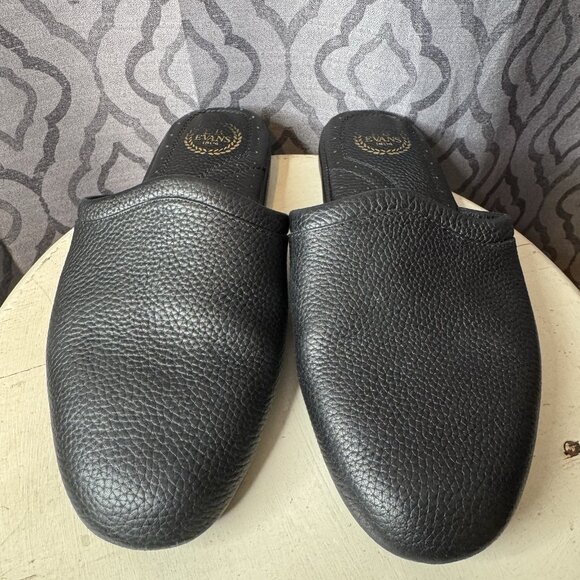 LB Evans Men’s Leather Slippers 9.5 M Black Slip On - Picture 2 of 7